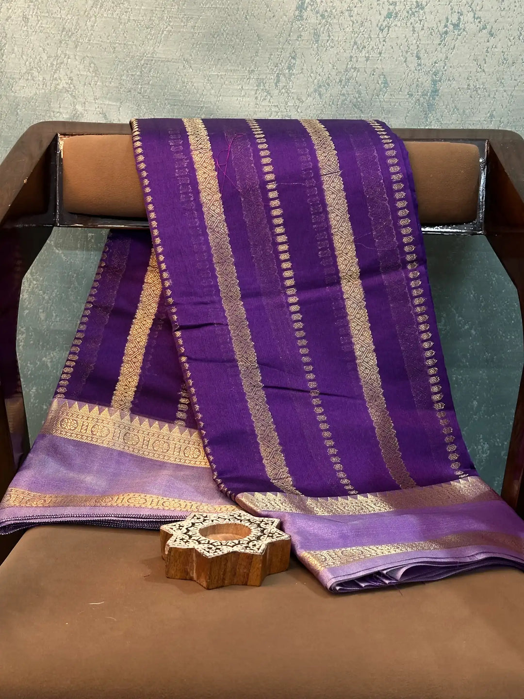 Contemporary Weave Kora Tissue Silk Banarasi Saree