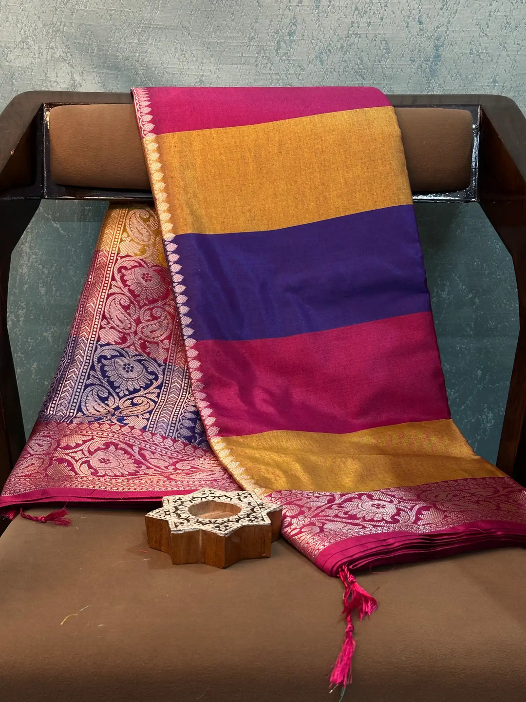 Contemporary Weave Kora Tissue Silk Banarasi Saree