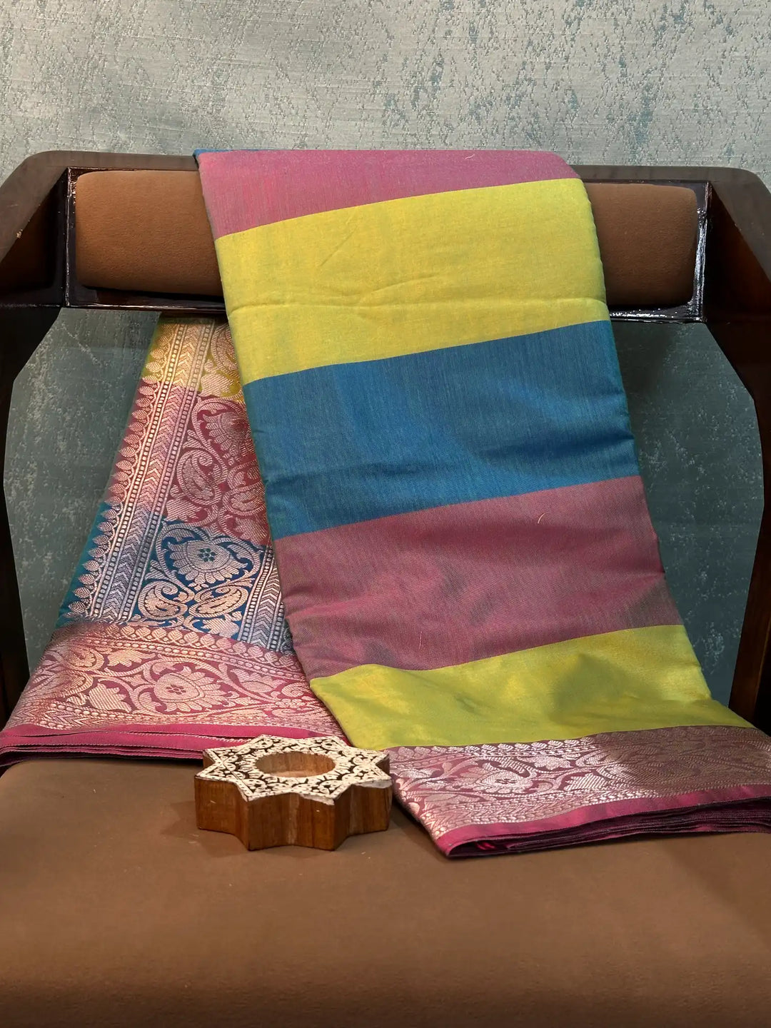 Eccentric Weave Softsilk Traditional Banarasi Saree