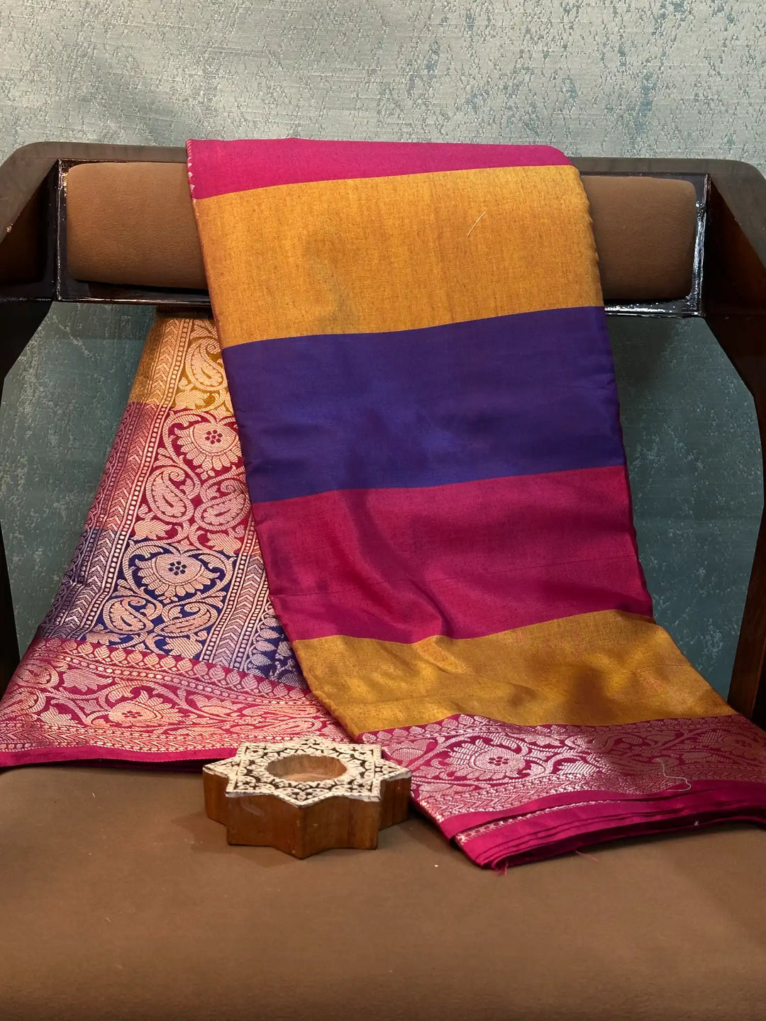 Contemporary Weave Kora Tissue Silk Banarasi Saree