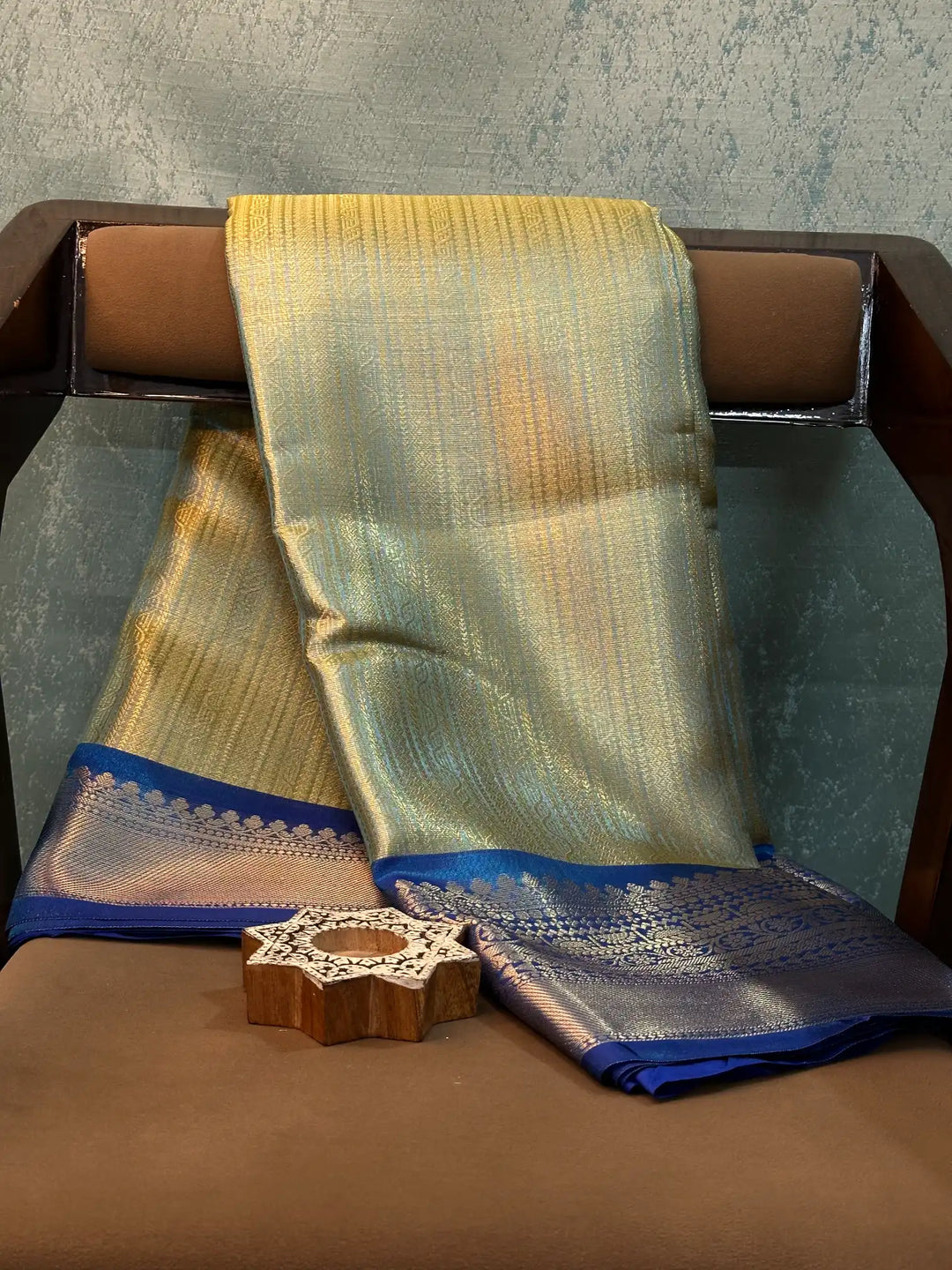 Eccentric Weave Softsilk Traditional Banarasi Saree