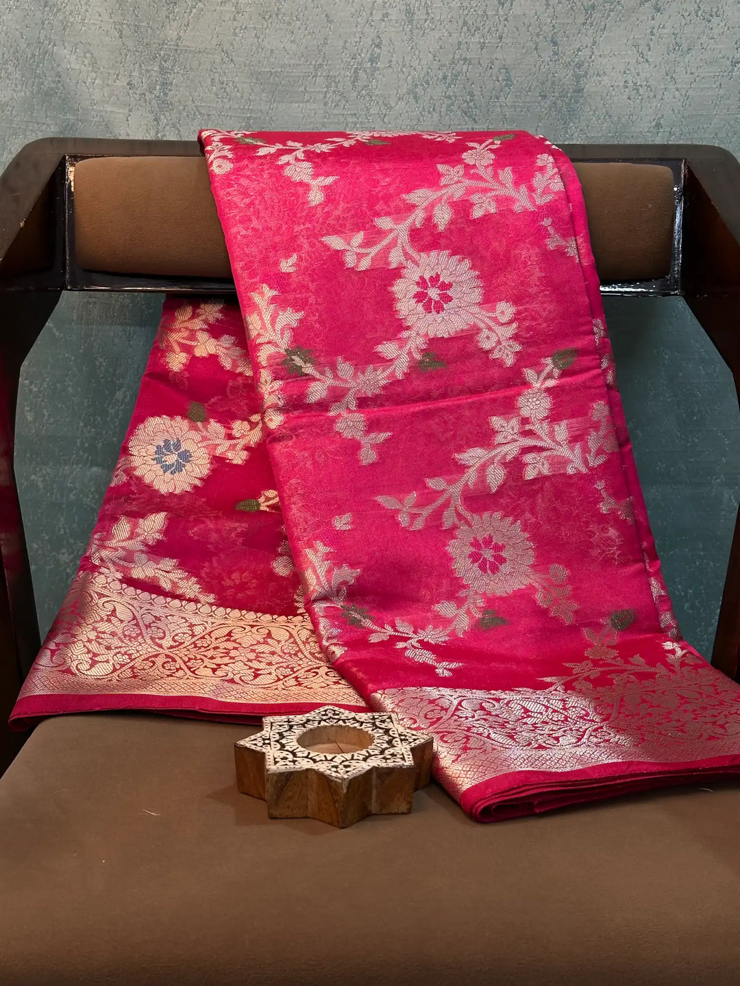 Contemporary Weave Kora Tissue Silk Banarasi Saree