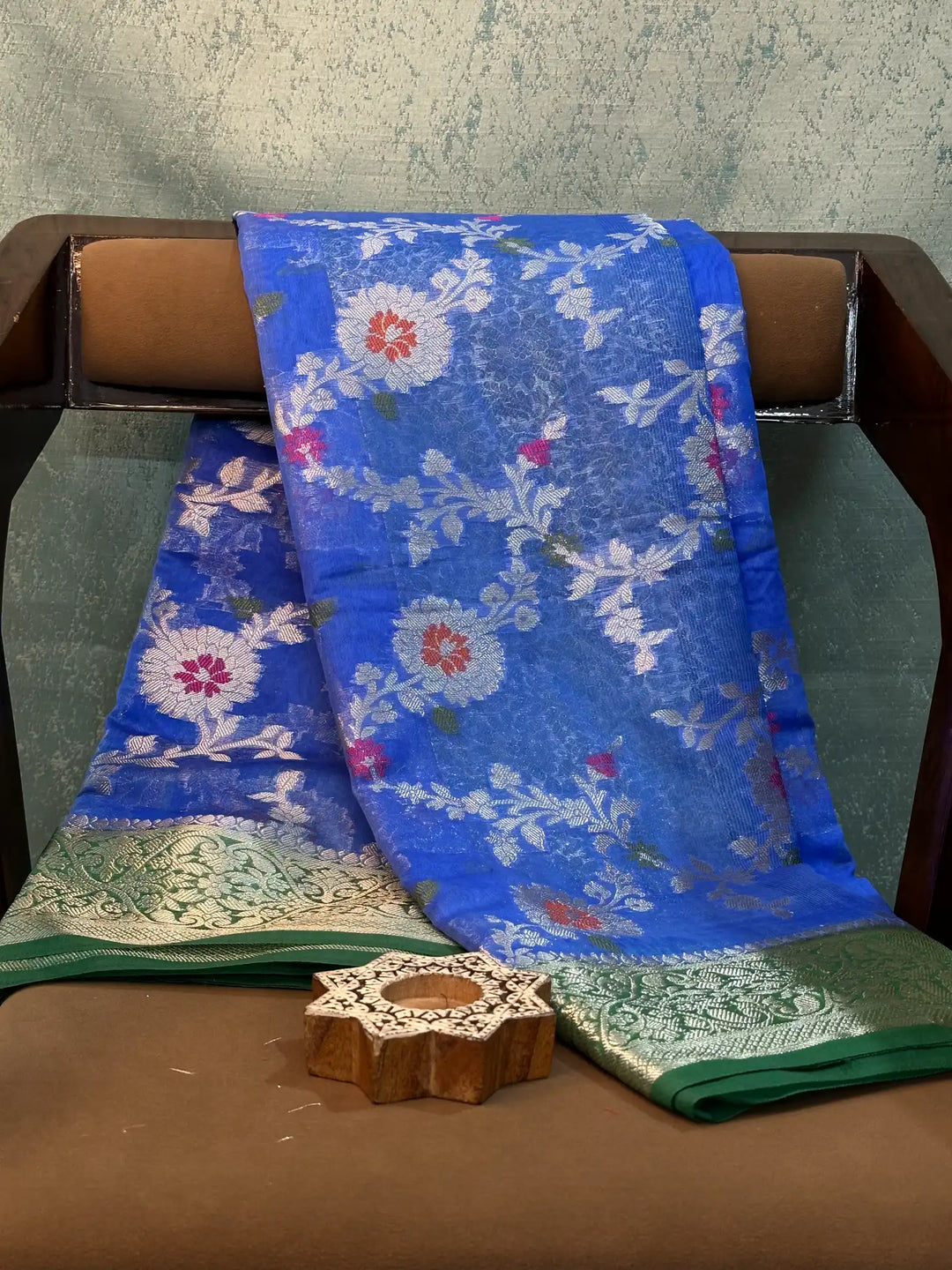 Contemporary Weave Kora Tissue Silk Banarasi Saree