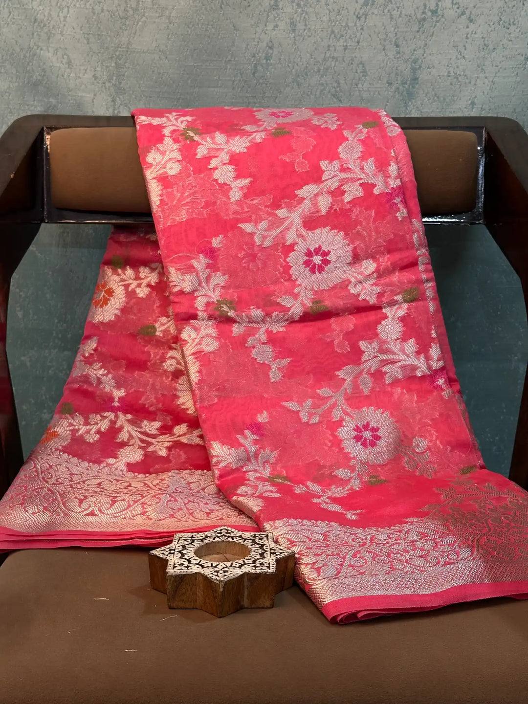 Contemporary Weave Kora Tissue Silk Banarasi Saree