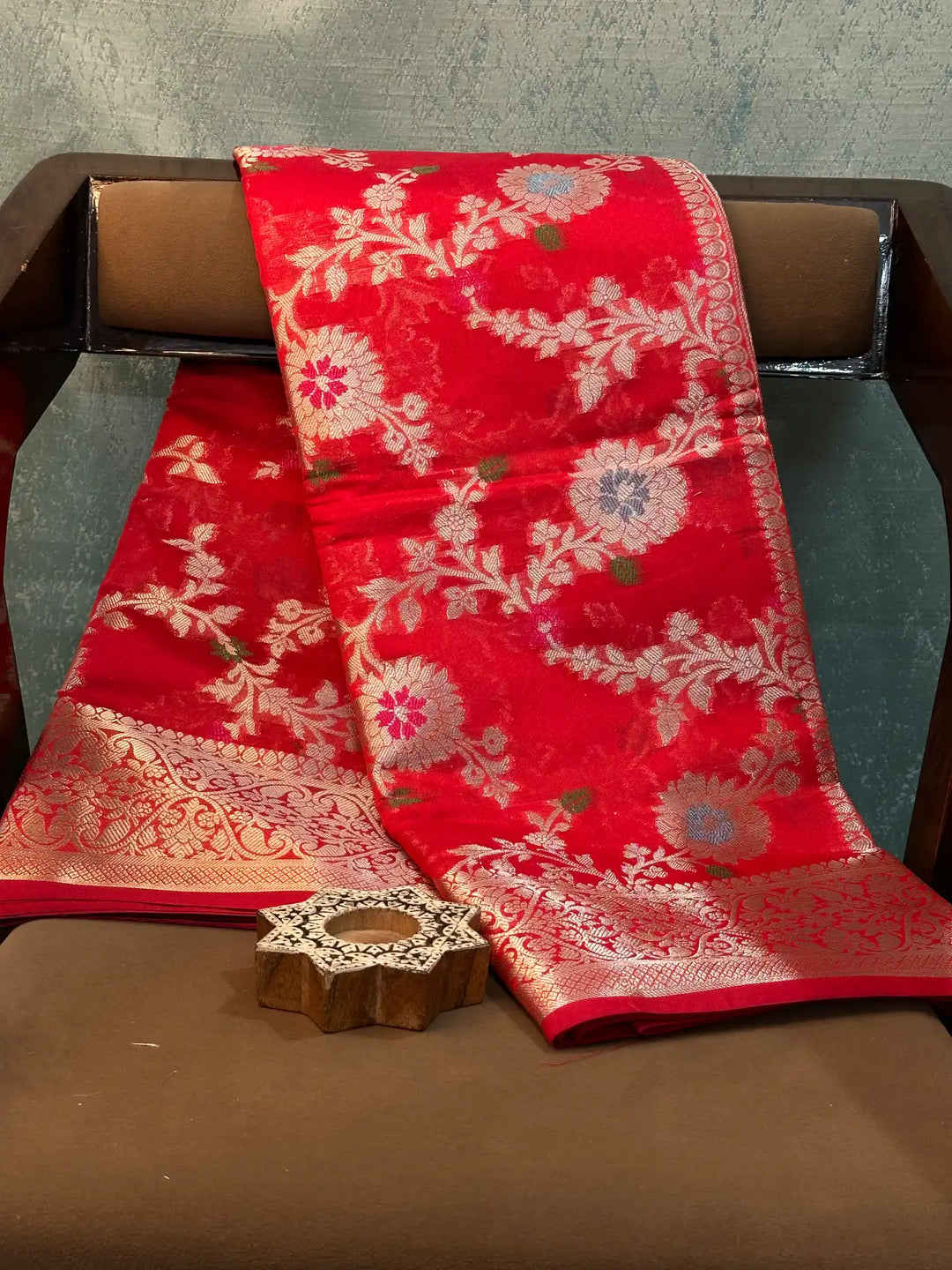 Eccentric Weave Softsilk Traditional Banarasi Saree