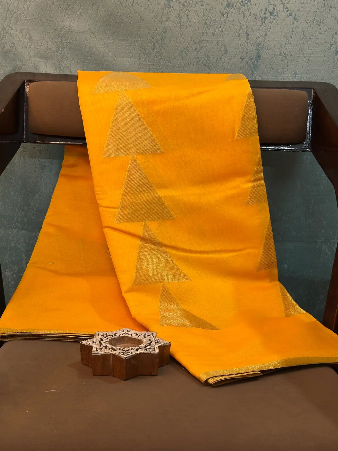 Eccentric Weave Softsilk Traditional Banarasi Saree