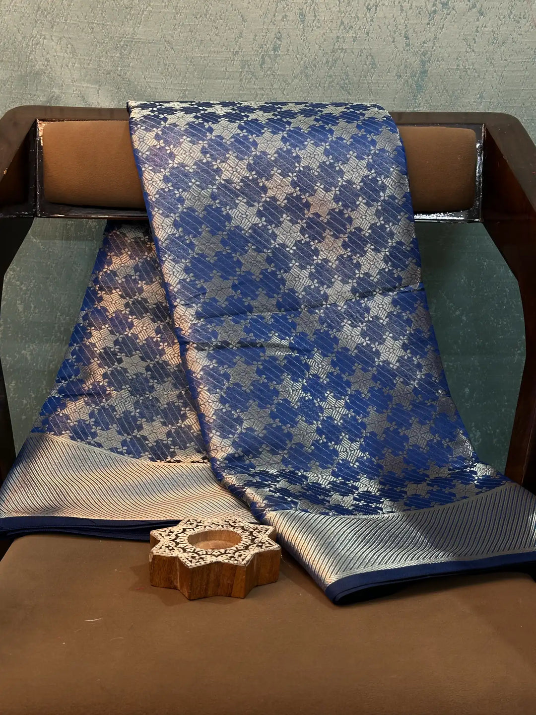Eccentric Weave Softsilk Traditional Banarasi Saree