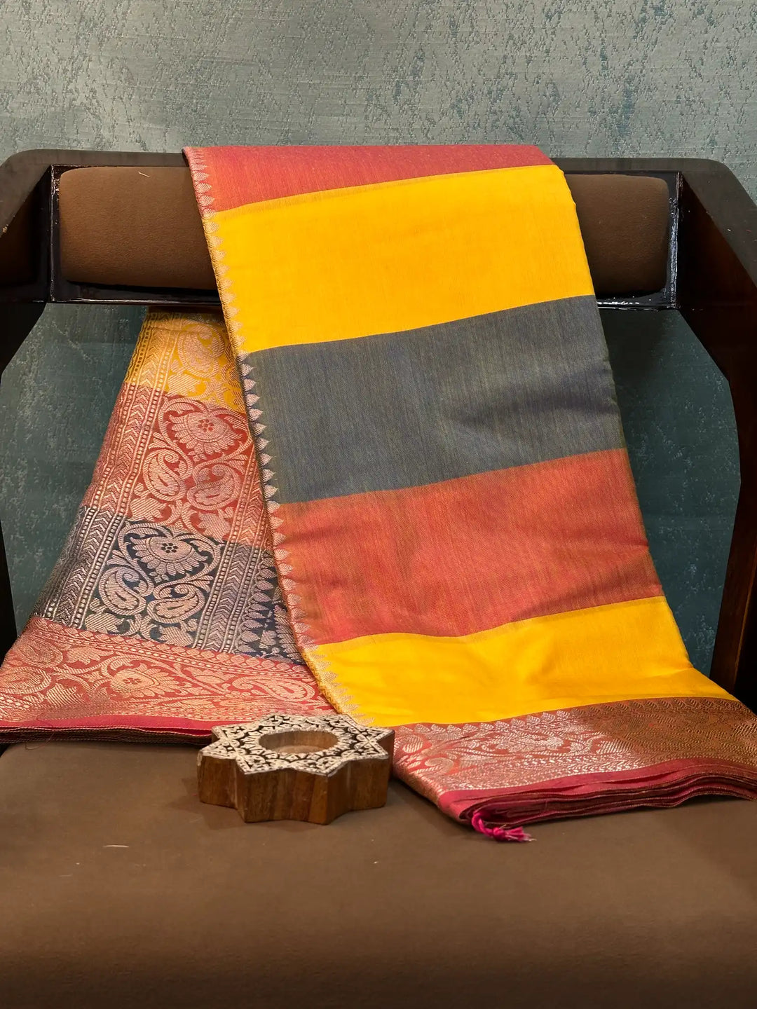 Eccentric Weave Softsilk Traditional Banarasi Saree