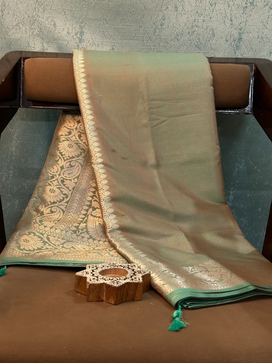 Contemporary Weave Kora Tissue Silk Banarasi Saree