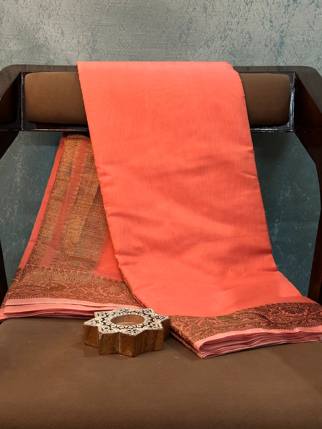 Contemporary Weave Kora Tissue Silk Banarasi Saree