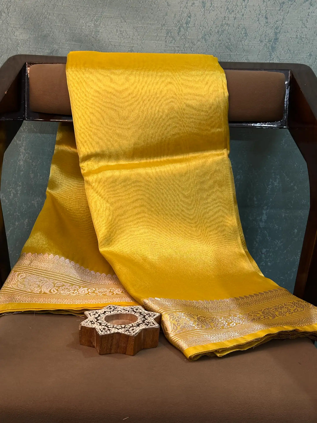 Eccentric Weave Softsilk Traditional Banarasi Saree