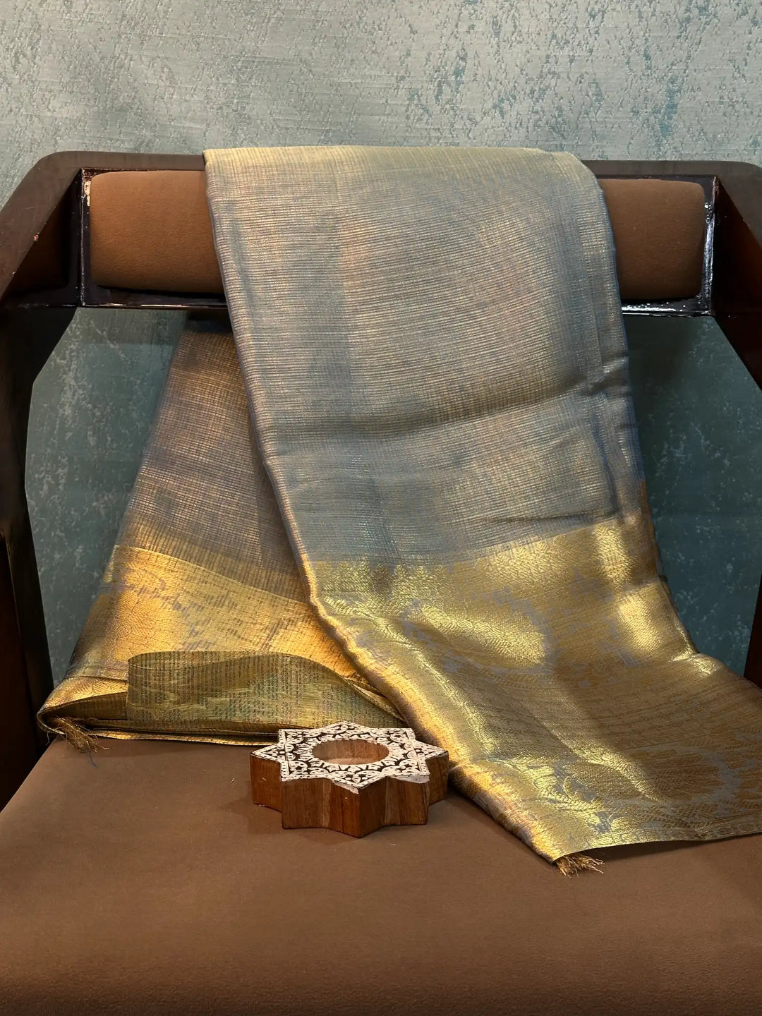Contemporary Weave Kora Tissue Silk Banarasi Saree