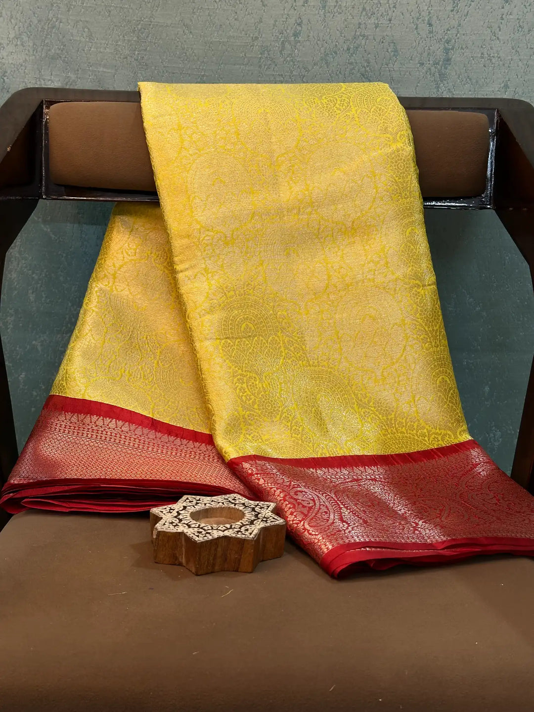 Eccentric Weave Softsilk Traditional Banarasi Saree