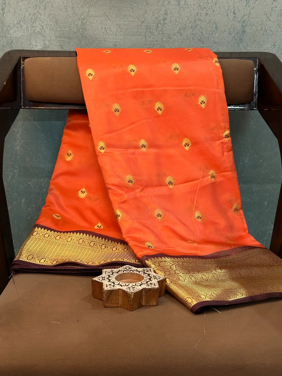 Contemporary Weave Kora Tissue Silk Banarasi Saree