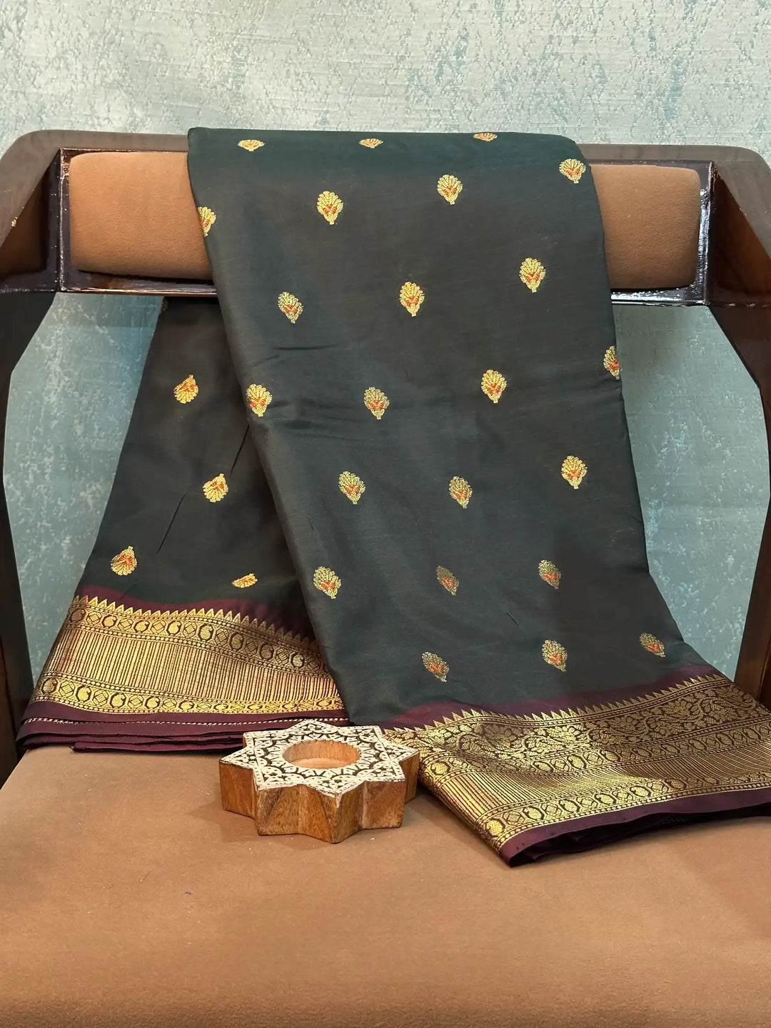 Eccentric Weave Softsilk Traditional Banarasi Saree