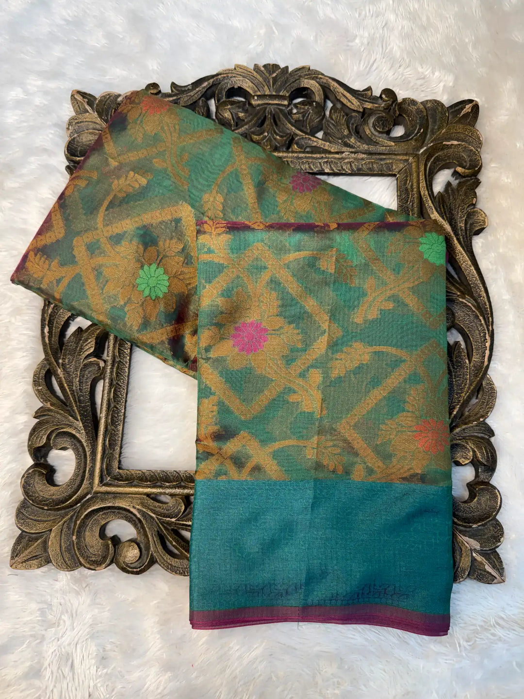 Contemporary Weave Kora Tissue Silk Banarasi Saree