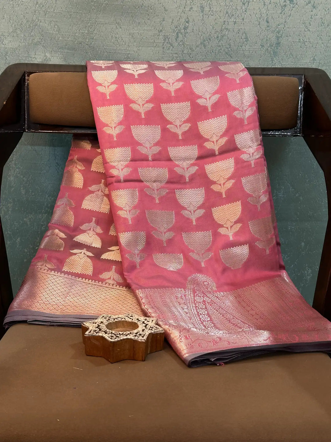 Contemporary Weave Kora Tissue Silk Banarasi Saree