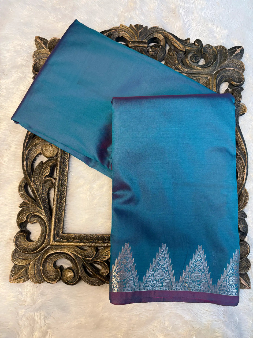 Contemporary Weave Kora Tissue Silk Banarasi Saree