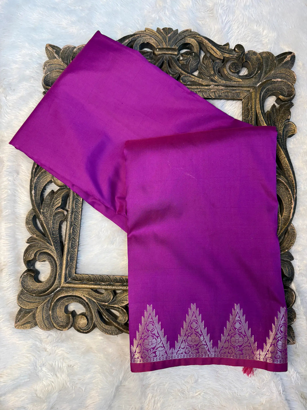Contemporary Weave Kora Tissue Silk Banarasi Saree
