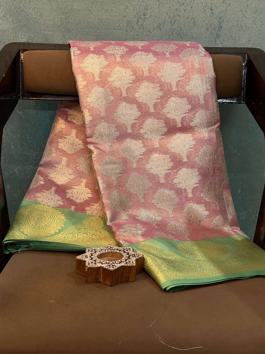 Eccentric Weave Softsilk Traditional Banarasi Saree