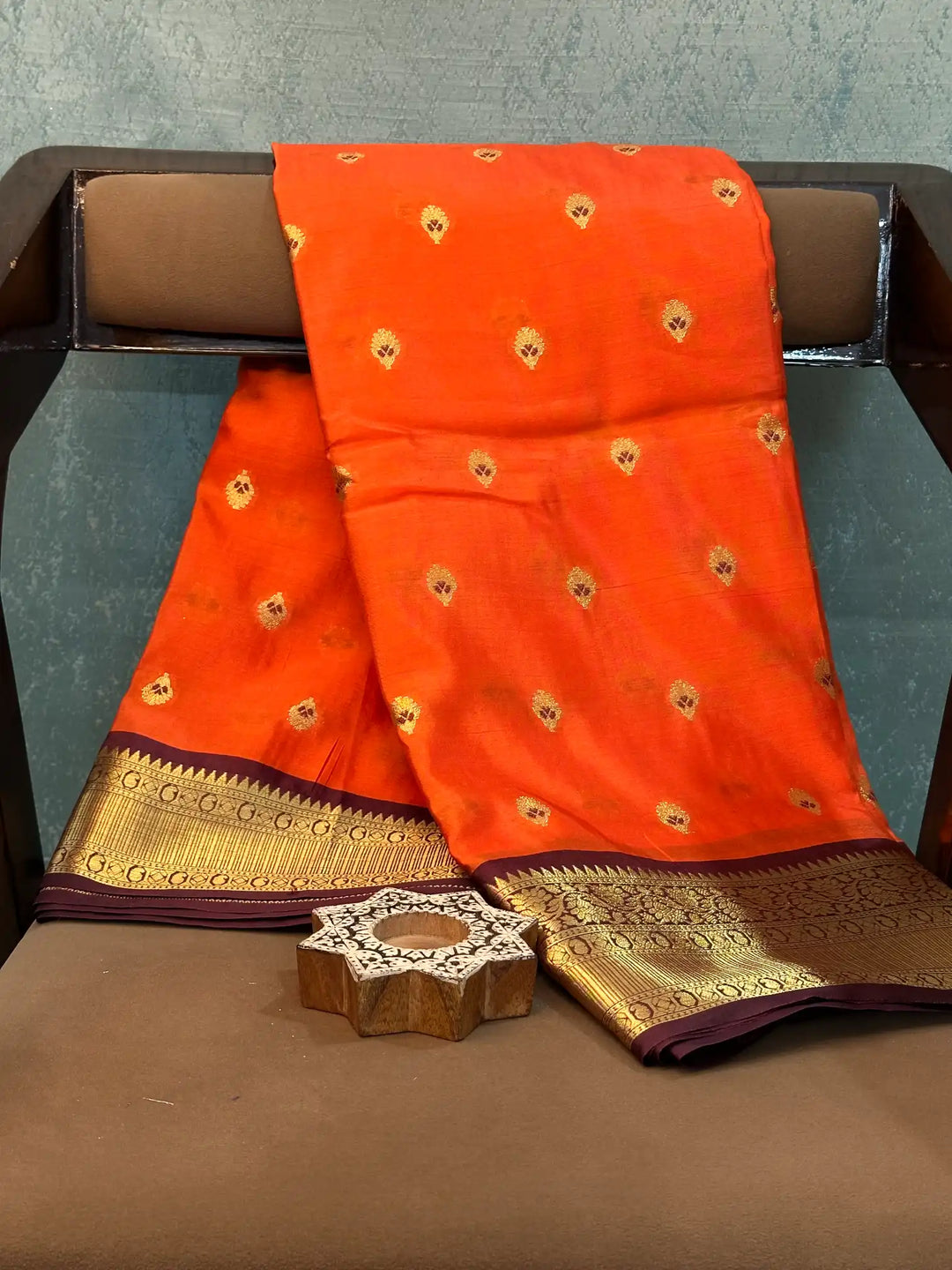 Contemporary Weave Kora Tissue Silk Banarasi Saree