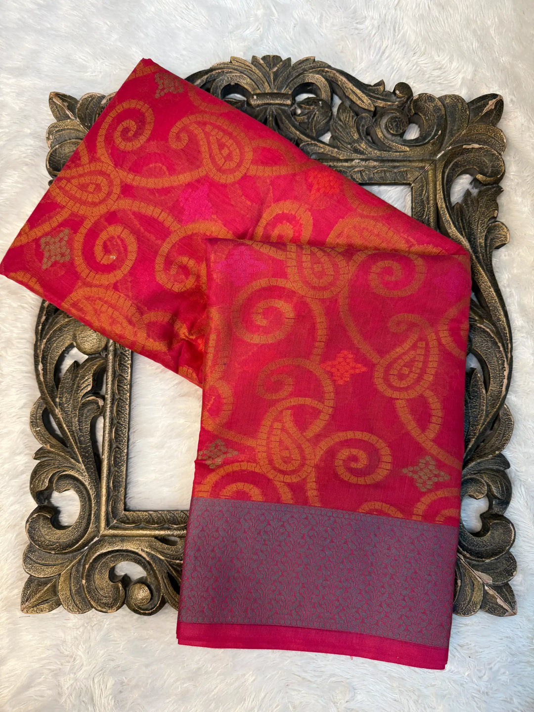Contemporary Weave Kora Tissue Silk Banarasi Saree