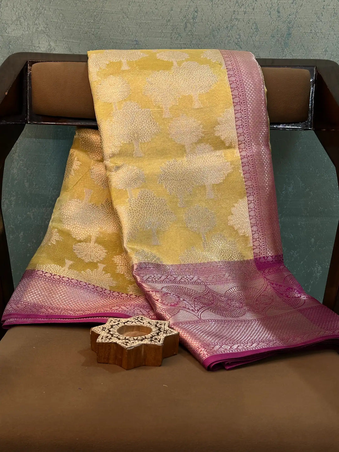 Eccentric Weave Softsilk Traditional Banarasi Saree