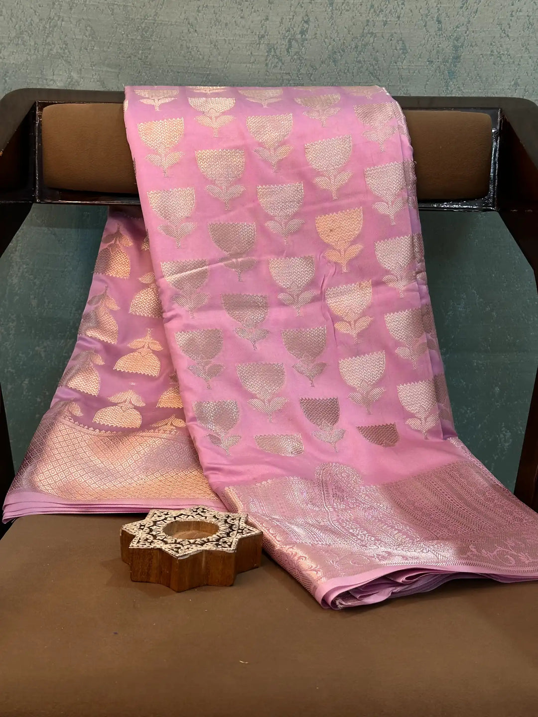 Contemporary Weave Kora Tissue Silk Banarasi Saree