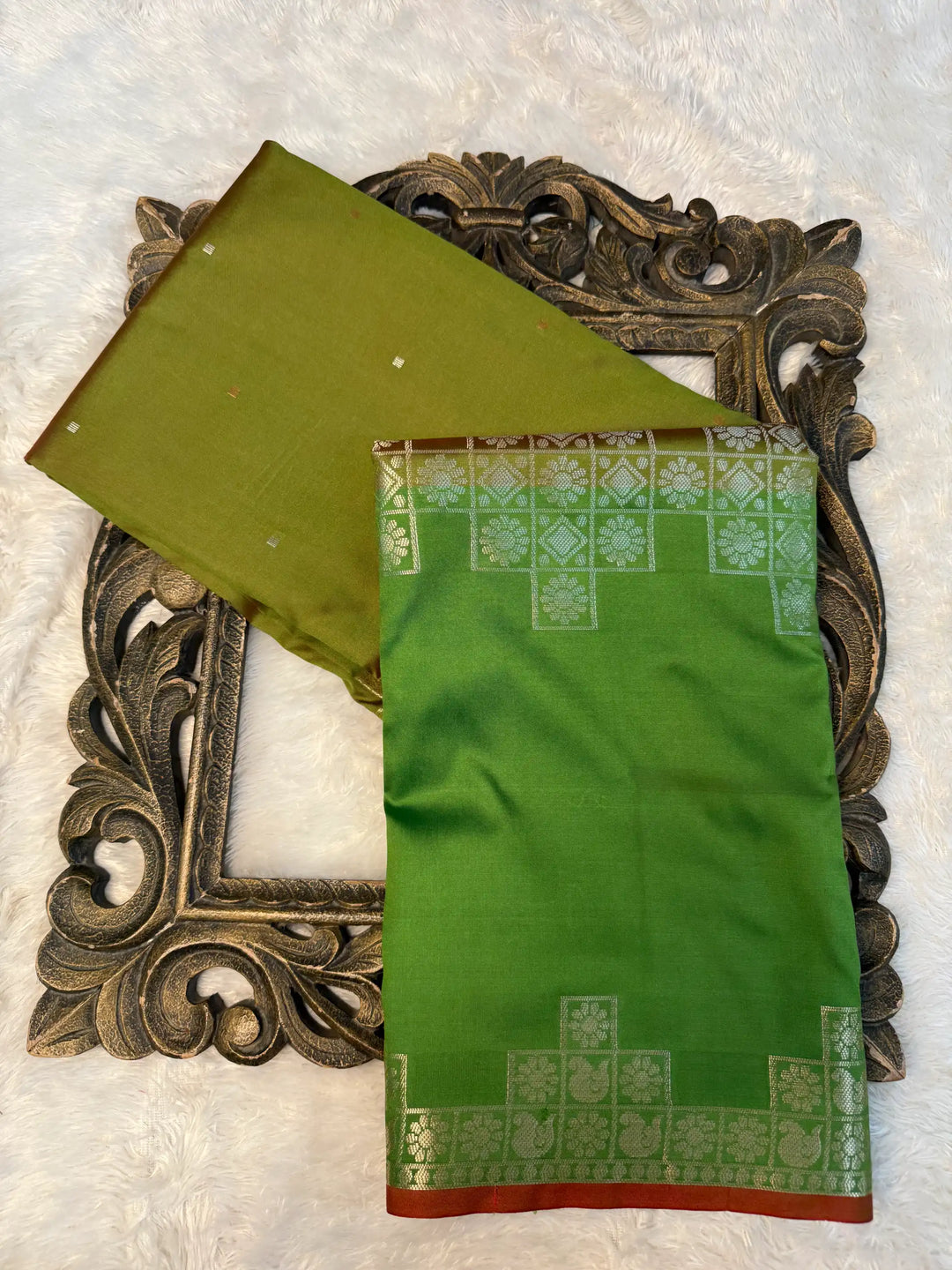 Contemporary Weave Kora Tissue Silk Banarasi Saree