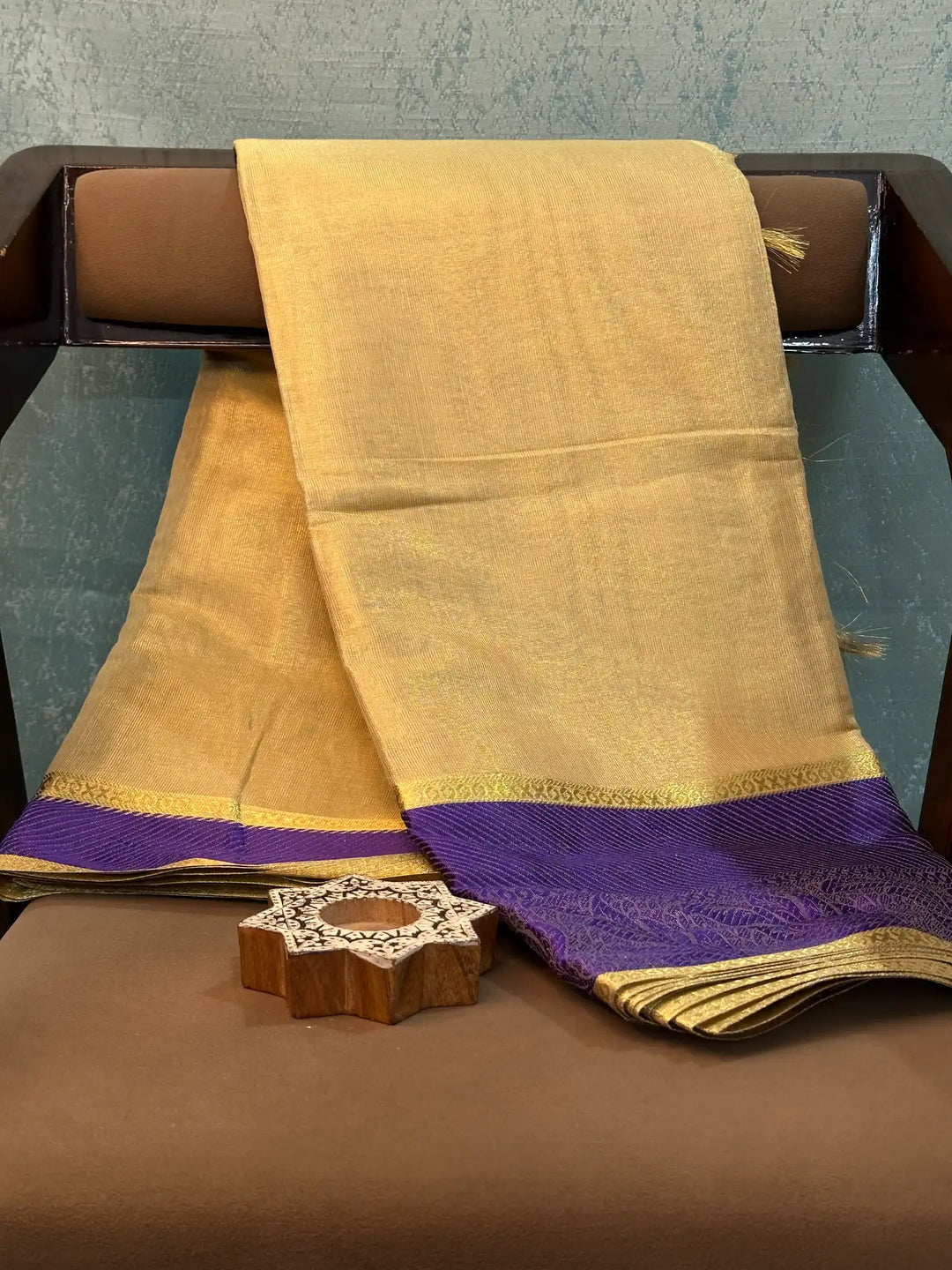 Contemporary Weave Kora Tissue Silk Banarasi Saree