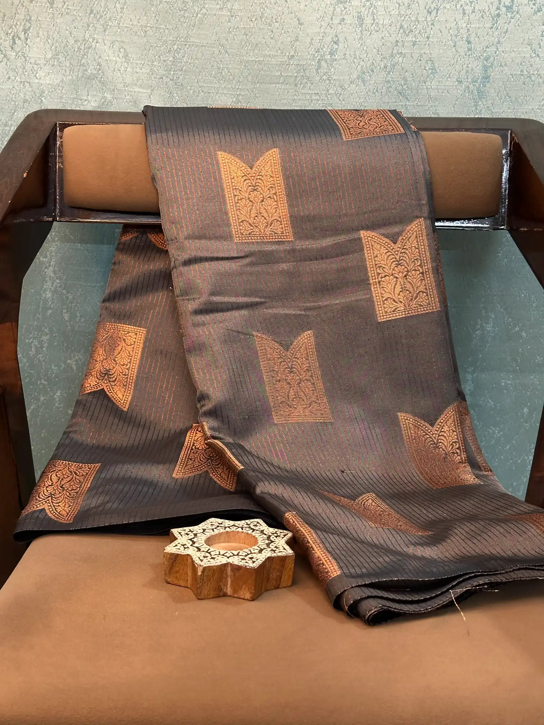 Eccentric Weave Softsilk Traditional Banarasi Saree