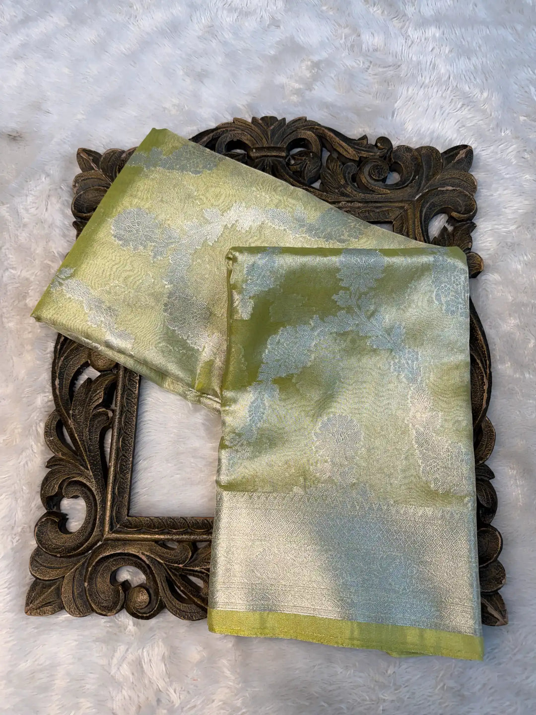Eccentric Weave Softsilk Traditional Banarasi Saree
