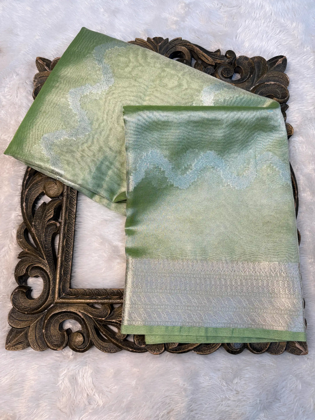 Eccentric Weave Softsilk Traditional Banarasi Saree