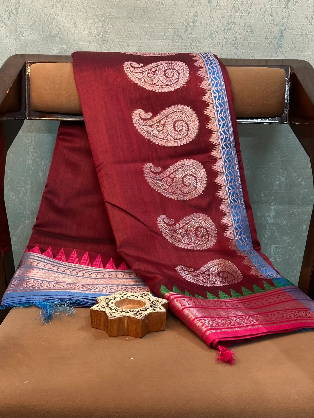Contemporary Weave Kora Tissue Silk Banarasi Saree
