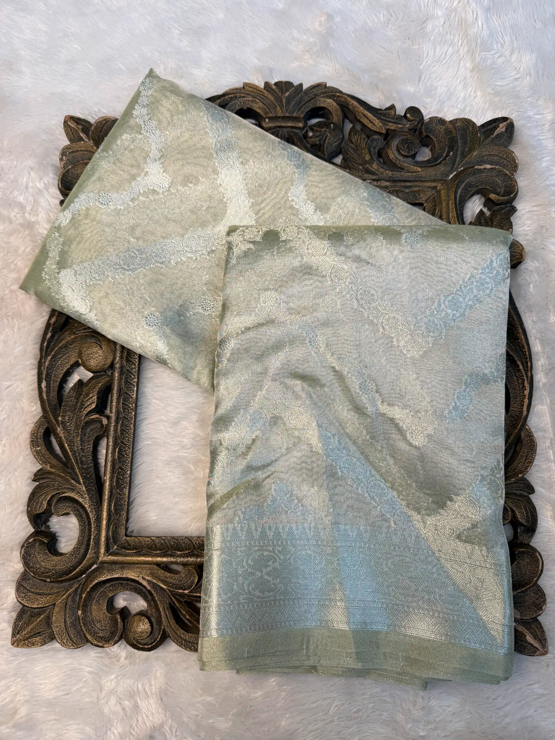 Eccentric Weave Softsilk Traditional Banarasi Saree