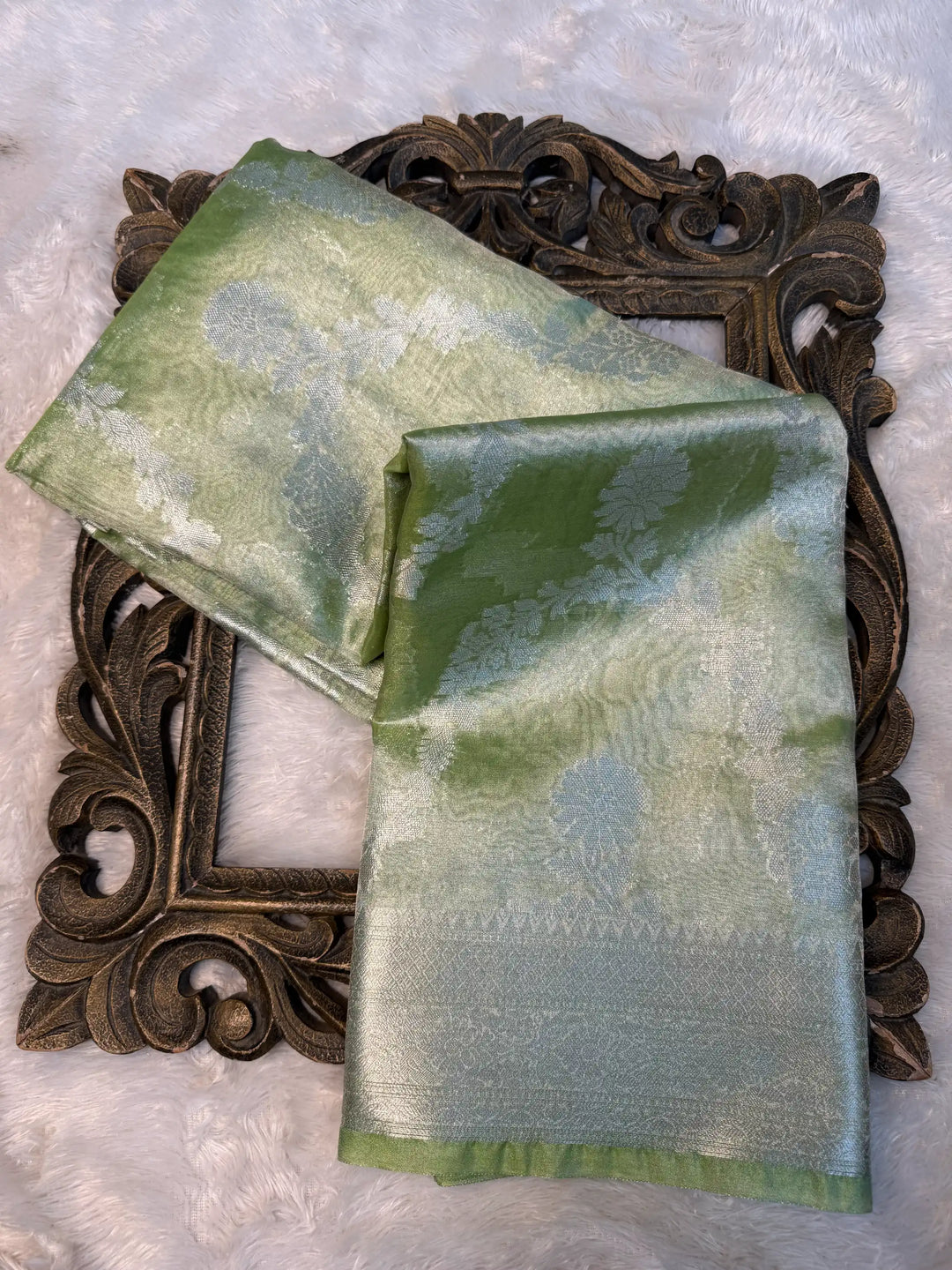 Eccentric Weave Softsilk Traditional Banarasi Saree