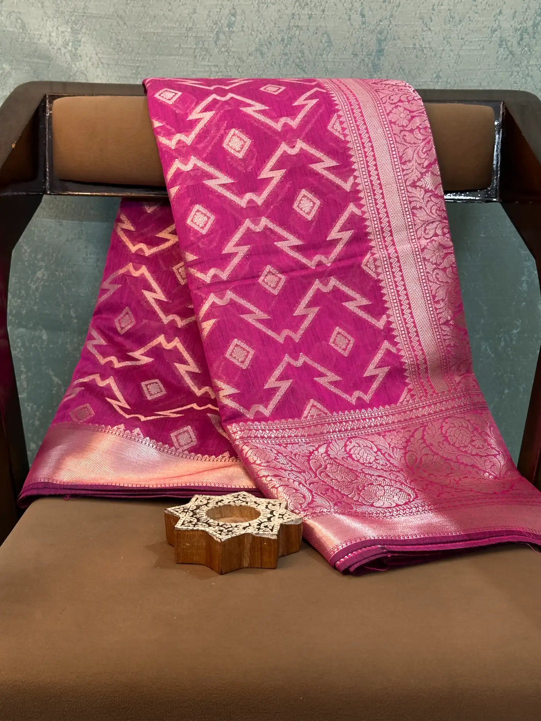 Eccentric Weave Softsilk Traditional Banarasi Saree
