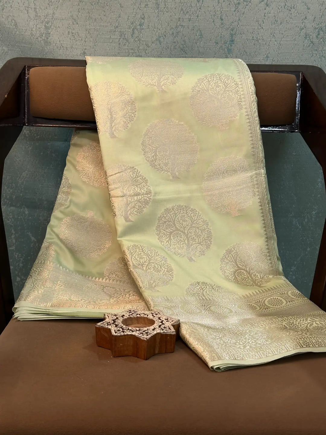 Eccentric Weave Softsilk Traditional Banarasi Saree
