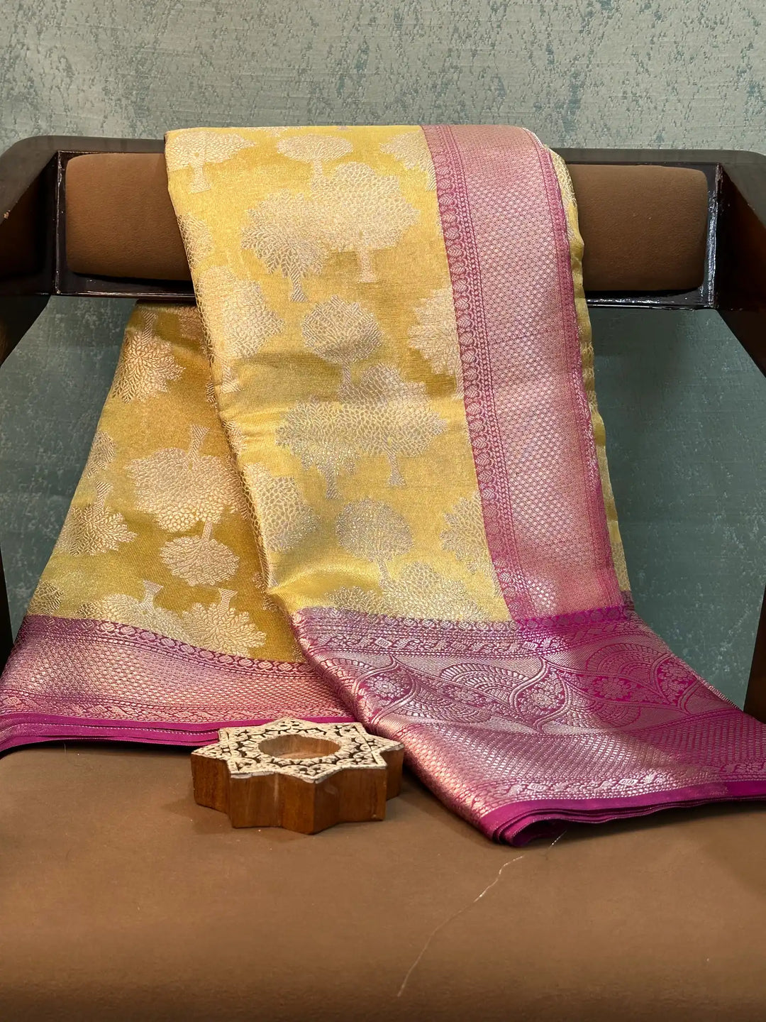 Eccentric Weave Softsilk Traditional Banarasi Saree
