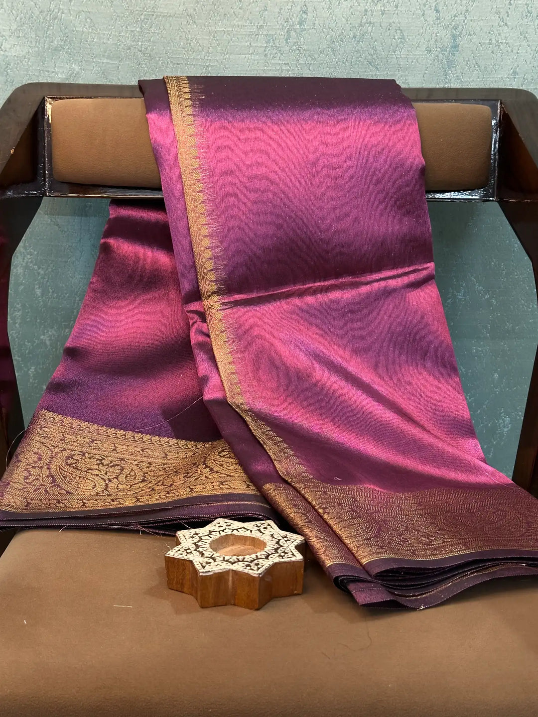 Contemporary Weave Kora Tissue Silk Banarasi Saree