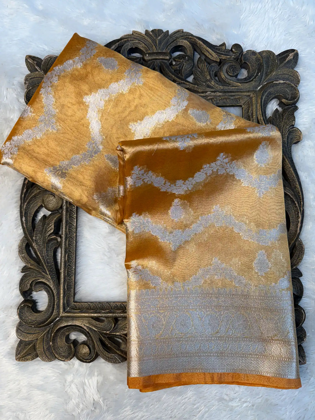 Eccentric Weave Softsilk Traditional Banarasi Saree
