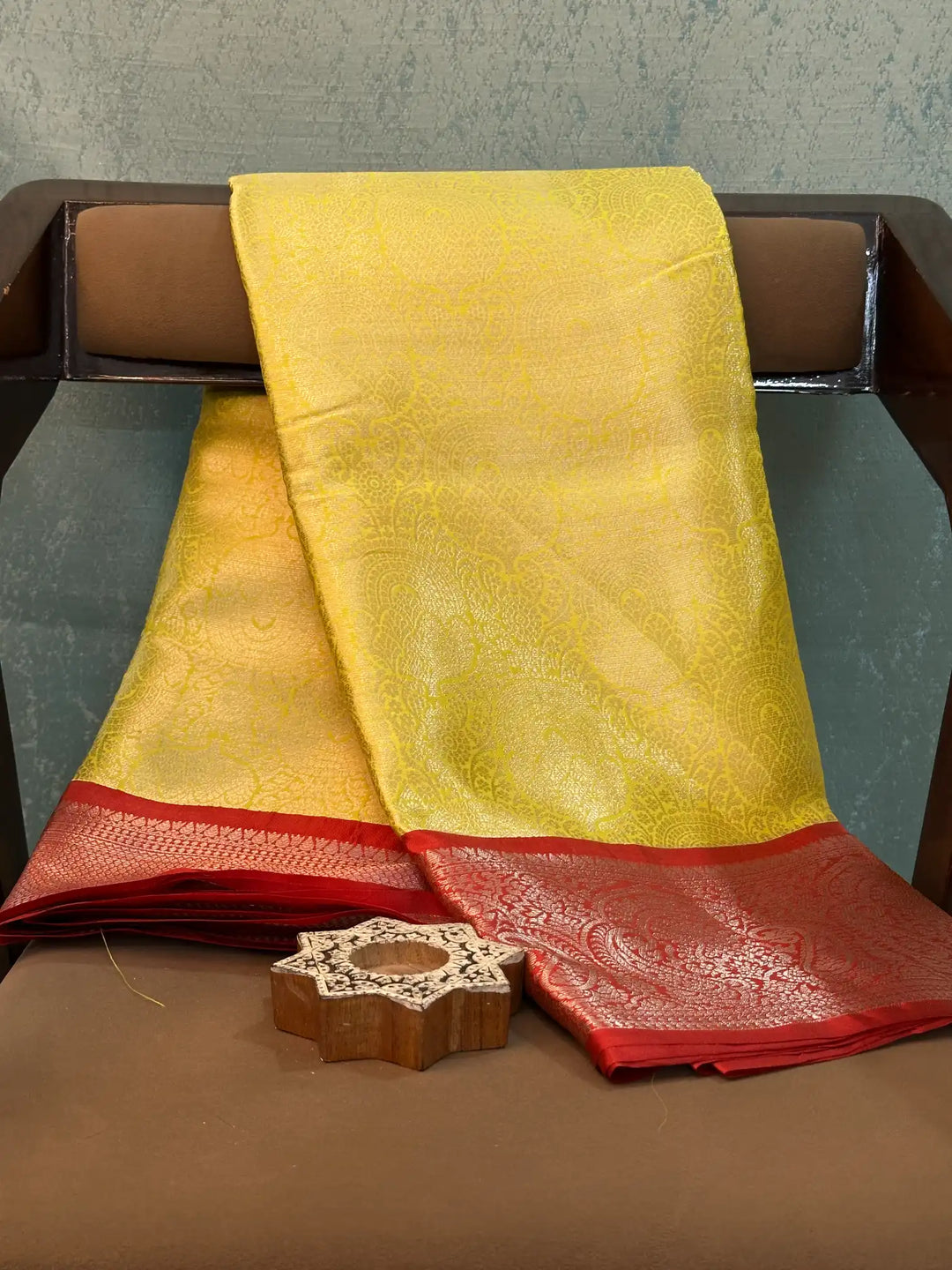 Eccentric Weave Softsilk Traditional Banarasi Saree