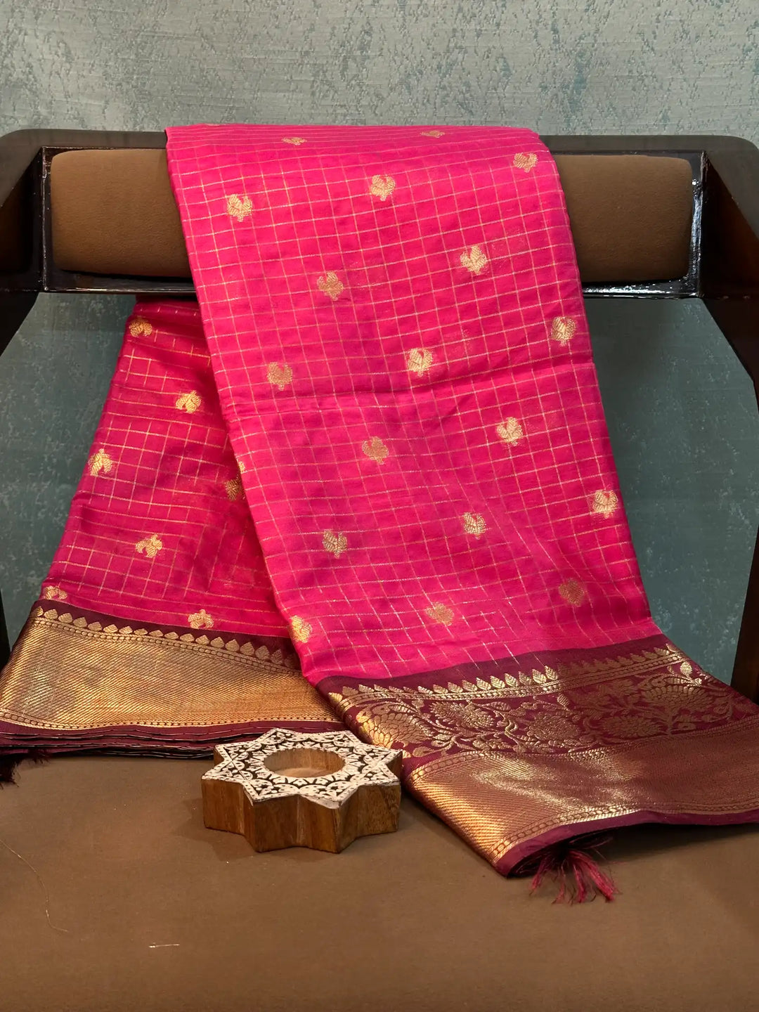 Contemporary Weave Kora Tissue Silk Banarasi Saree