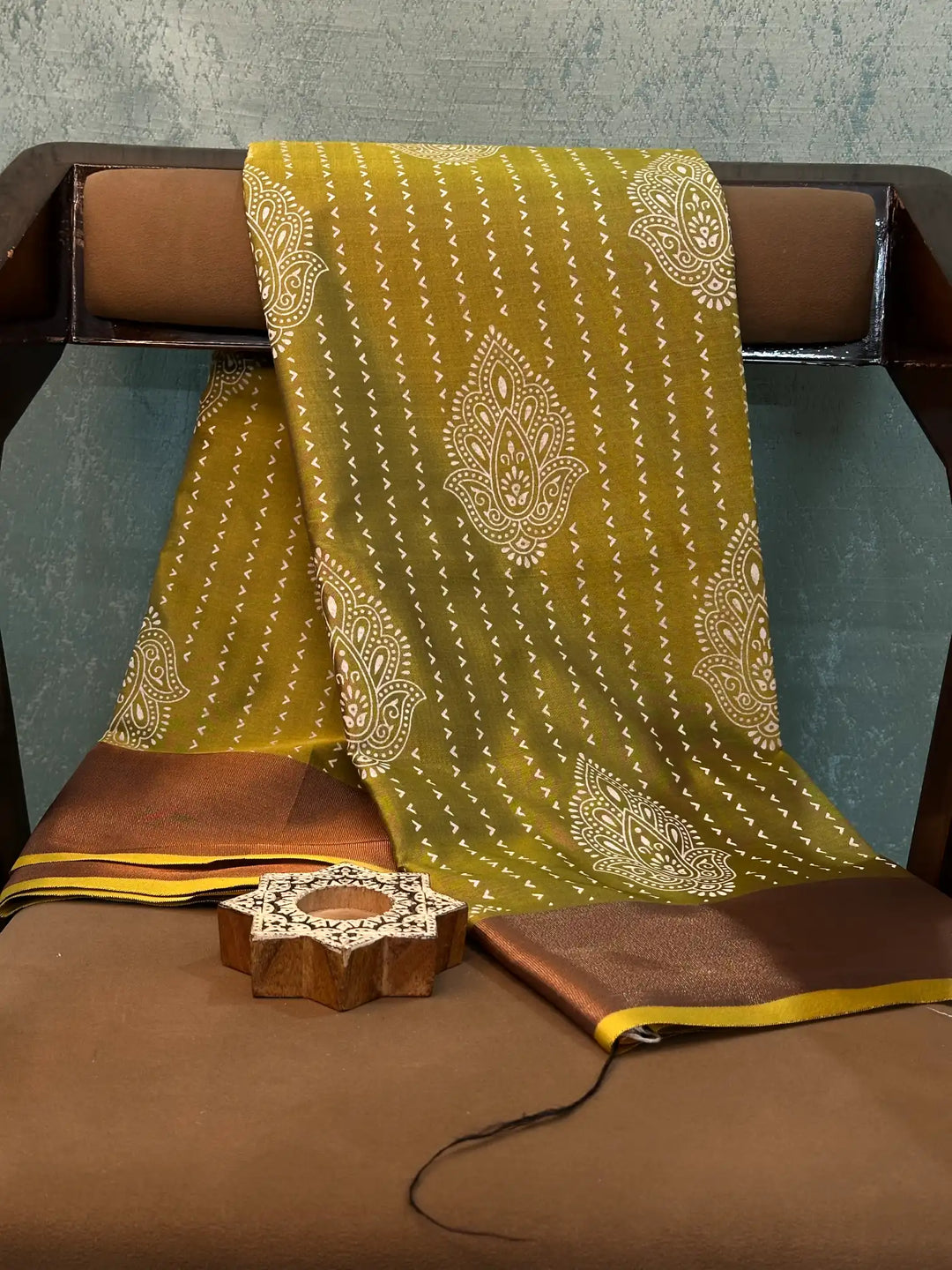 Eccentric Weave Softsilk Traditional Banarasi Saree