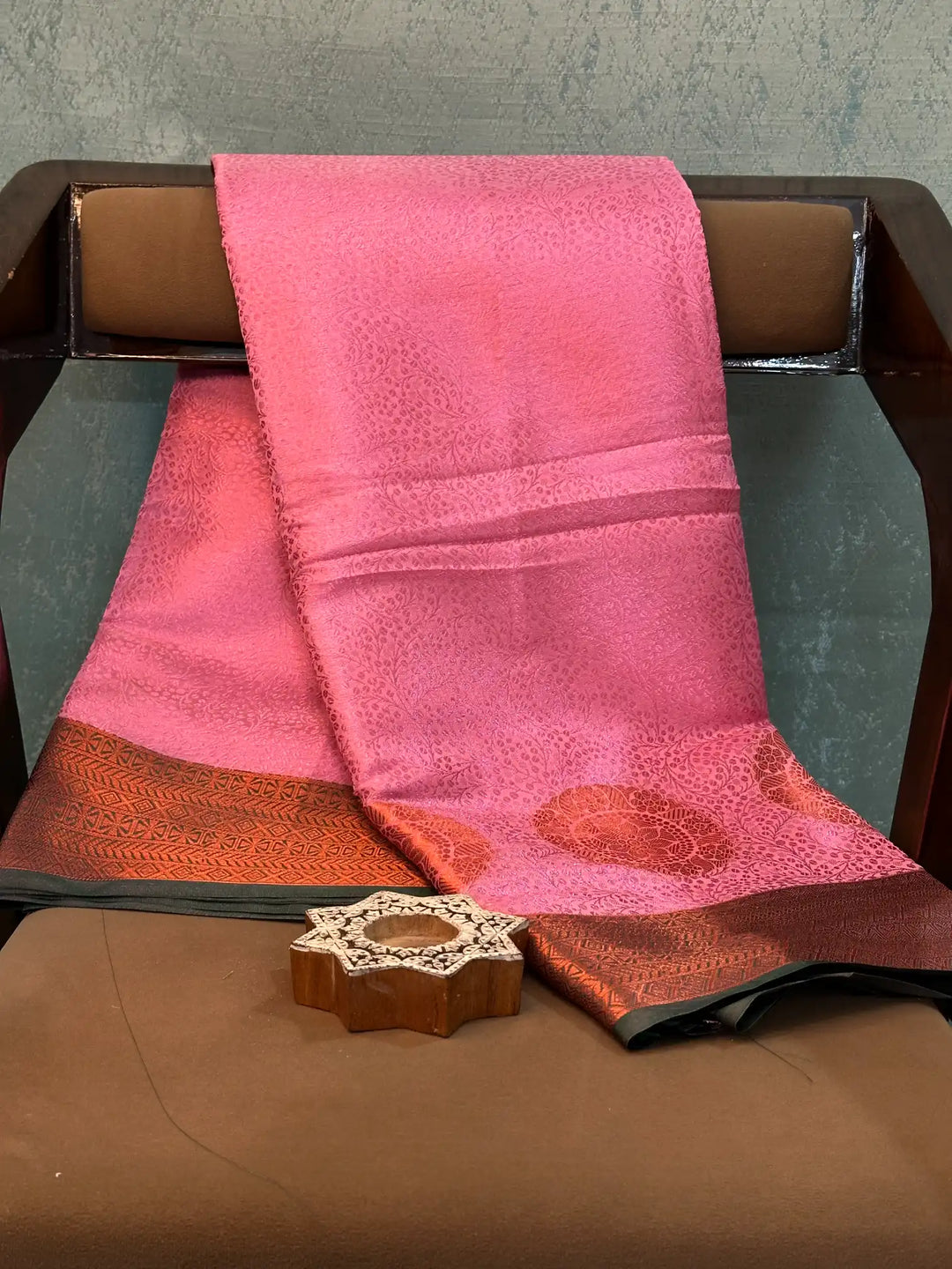 Contemporary Weave Kora Tissue Silk Banarasi Saree