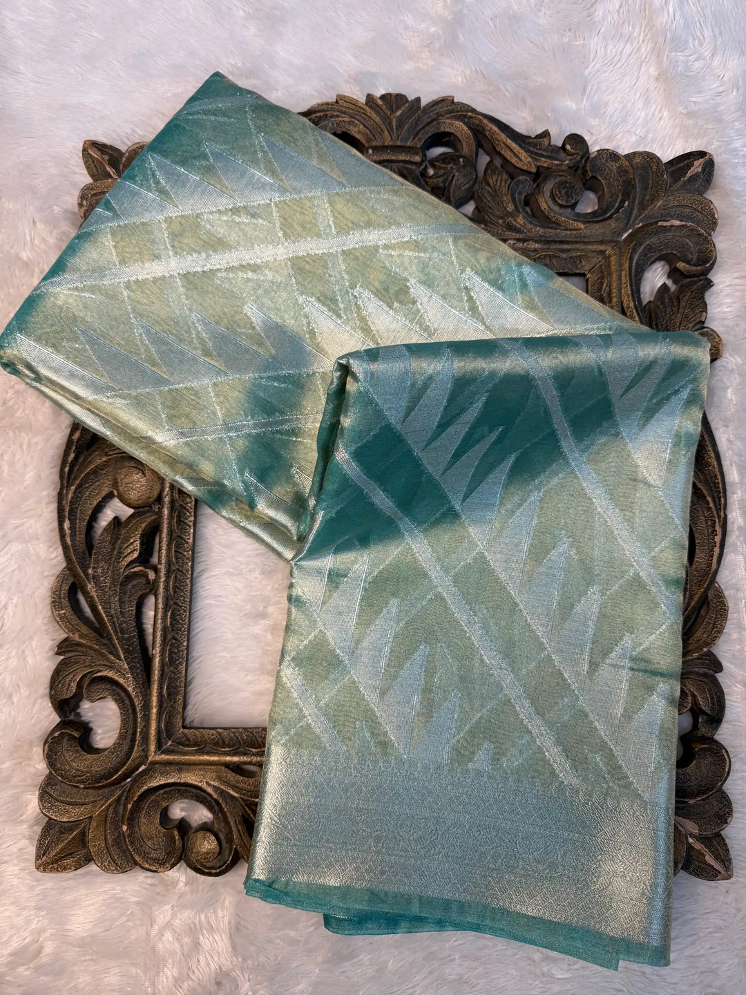 Eccentric Weave Softsilk Traditional Banarasi Saree