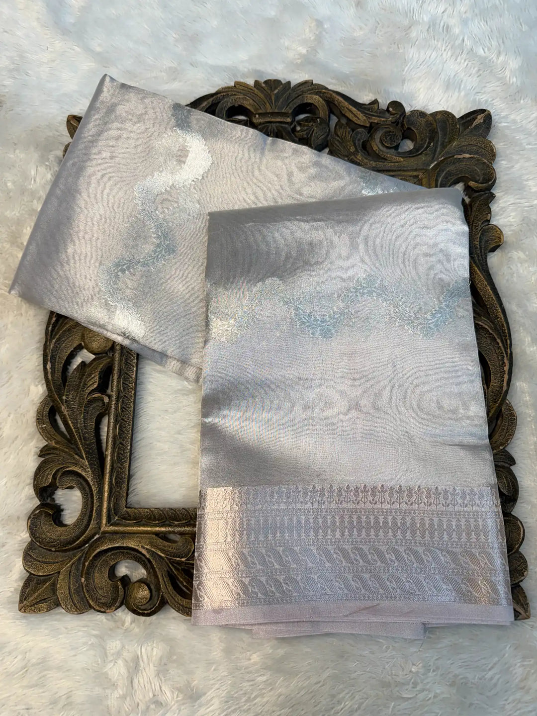 Eccentric Weave Softsilk Traditional Banarasi Saree