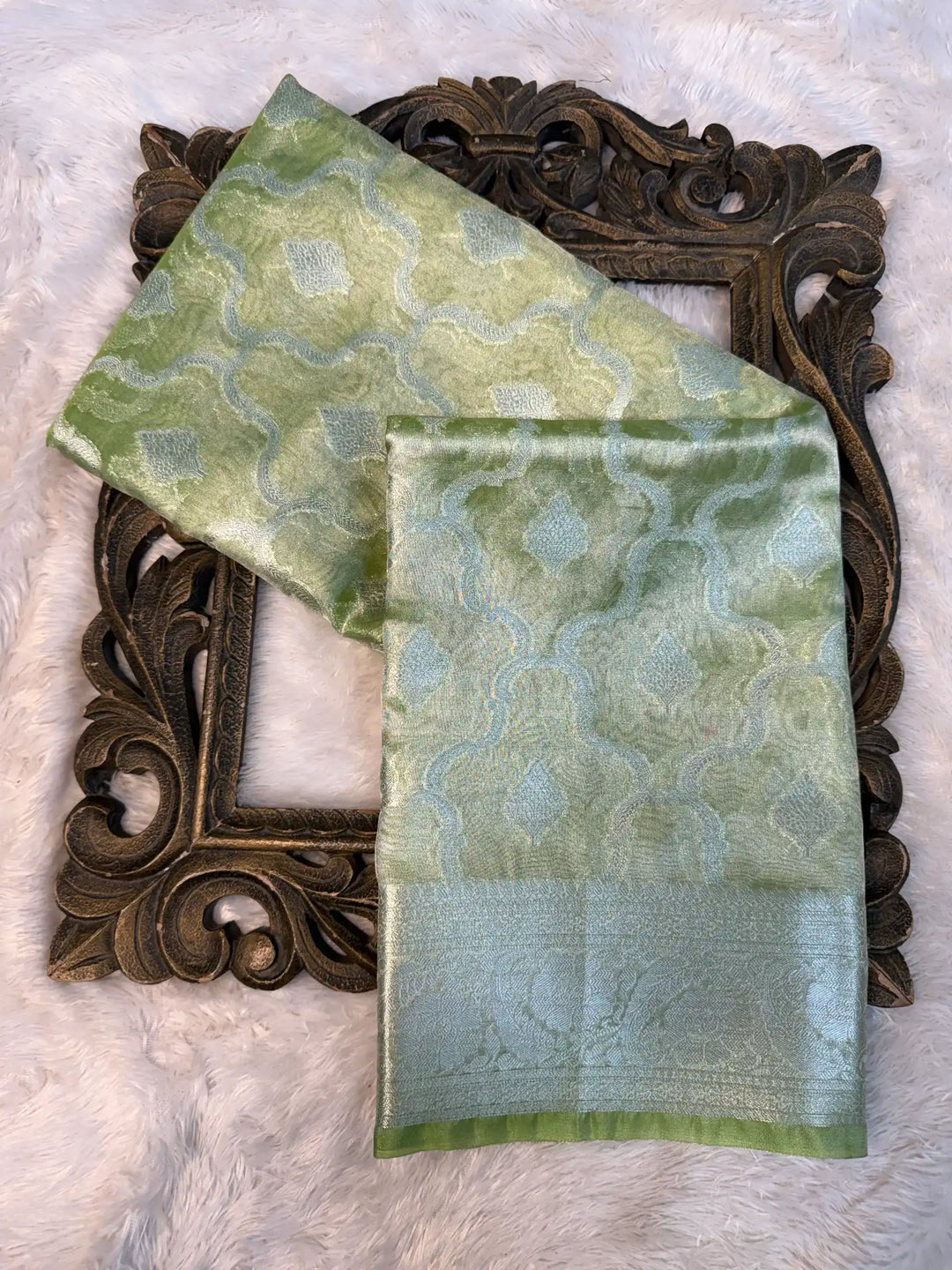Eccentric Weave Softsilk Traditional Banarasi Saree