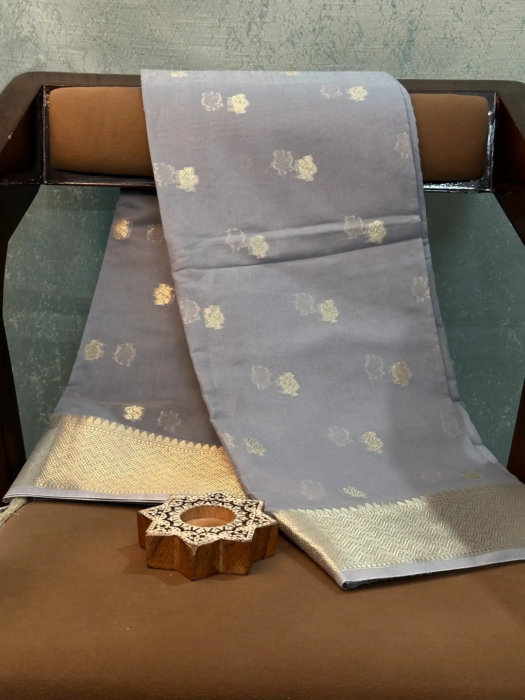 Contemporary Weave Kora Tissue Silk Banarasi Saree