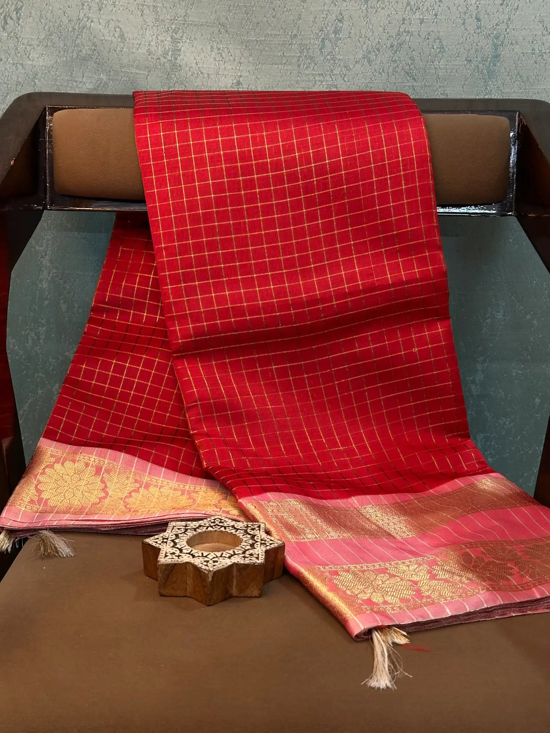Contemporary Weave Kora Tissue Silk Banarasi Saree